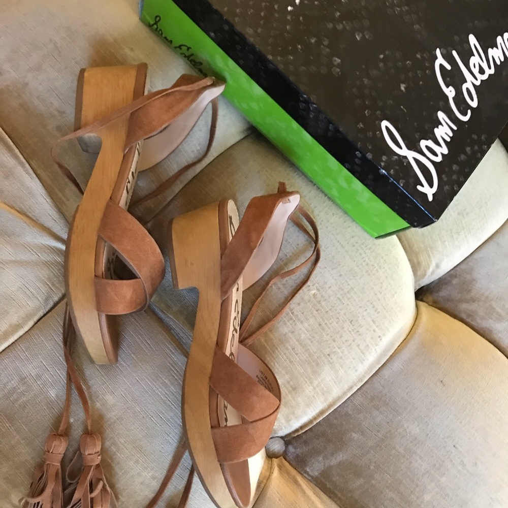 Shoes- wooden platform